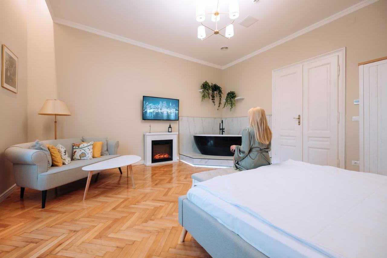 Central Park Apartments ออราแด ภายนอก รูปภาพ